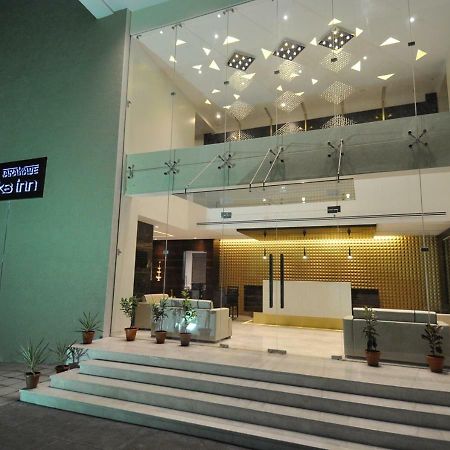 Tarawade Clarks Inn Pune Zewnętrze zdjęcie