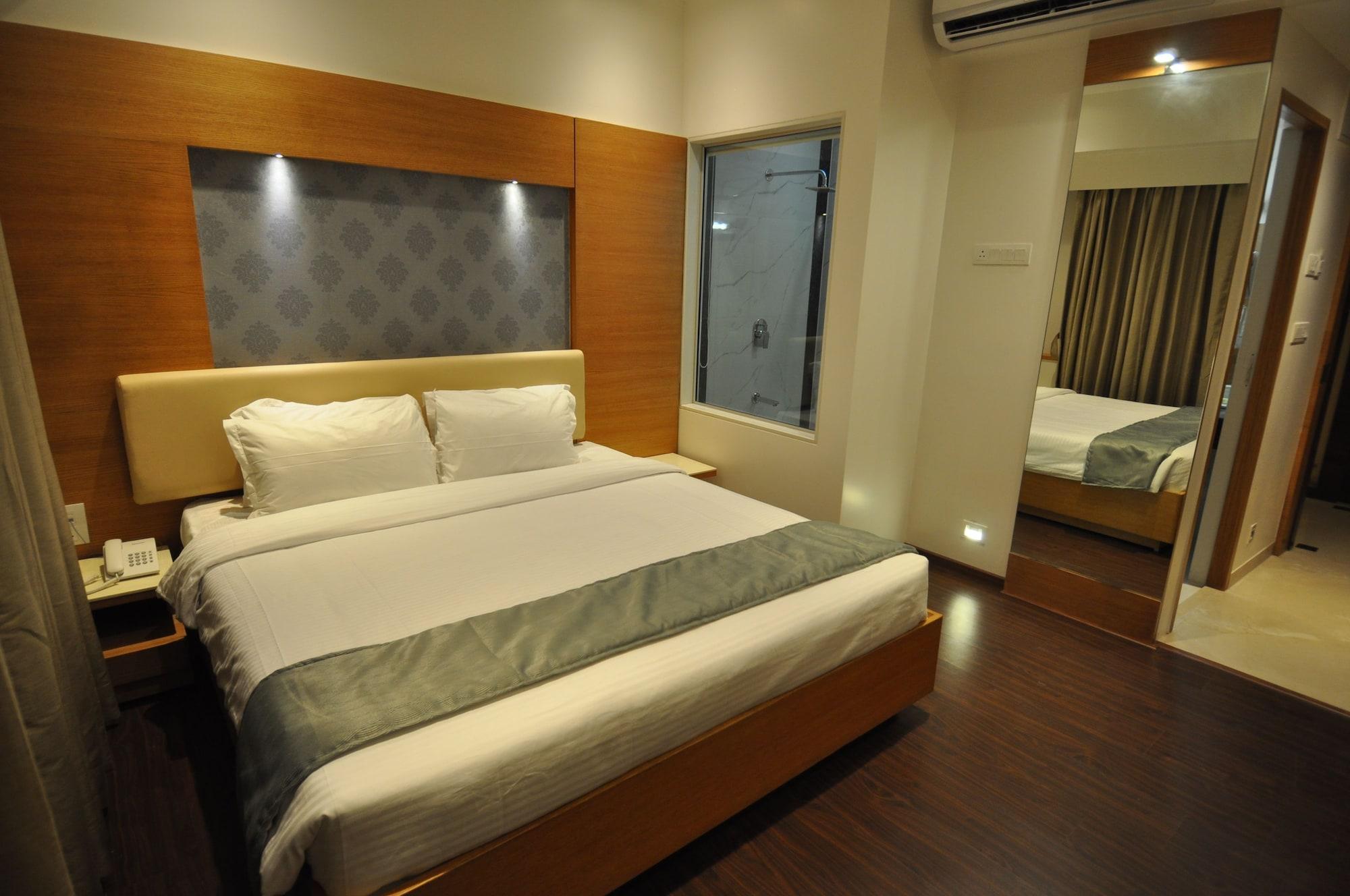 Tarawade Clarks Inn Pune Zewnętrze zdjęcie