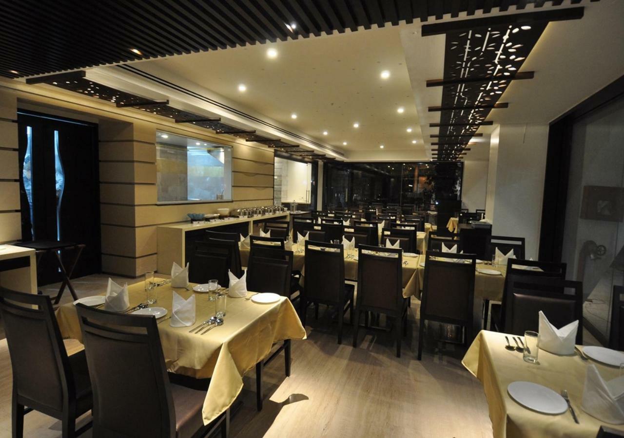 Tarawade Clarks Inn Pune Zewnętrze zdjęcie